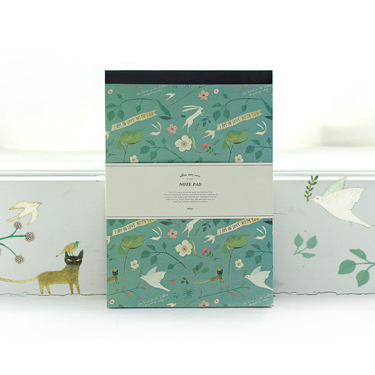 Блокнот Willow Story - Mint Блокнот Willow Story - MintЛинованные<br>Даже ежедневные заметки могут быть изящными и высокохудожественными. Блокнот, который не только незаменим в работе, но и радует своим видом изо дня в день - должен быть у каждого, кто любит получать удовольствие от каждой минуты жизни.В чём плюсы: 360 страниц (в линейку с лицевой стороны и пустые с обратной). Разлиновка страниц с интервалом 7мм. Странички при желании ровно отрываются от корешка, что очень кстати для настолького блокнота, в котором нужно делать актуальные заметки на каждый день. Стран...<br><br>Вес г: 457