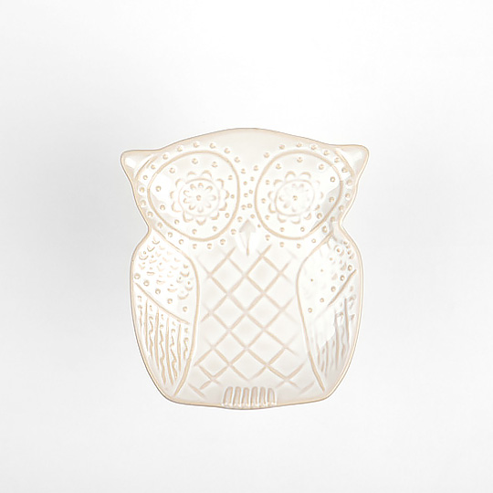 Тарелка White Owl Тарелка White OwlТарелки, пиалы, миски<br>Любителям птиц посвящается: сова-тарелка! Охотится только на вкусности. Уху!В чём плюсы: Сделана из превосходной керамики. Прекрасно подойдет как для основных блюд, так и для закусок и десертов. Несомненно станет любимой тарелкой на кухне! Можно использовать в микроволновой печи и мыть в посудомоечной машине.Размер (ВхШхГ): 2 х 13,5 х 15 см.Материал: керамика.<br><br>: None<br>Вес г: 211