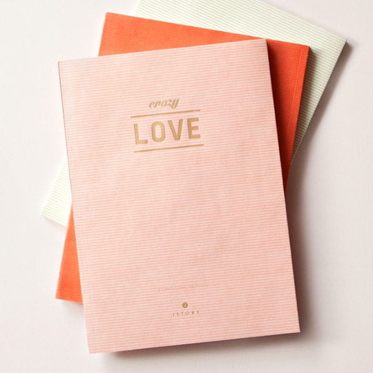 Блокнот Crazy Love Блокнот Crazy LoveЛинованные<br>В чём плюсы: В тетради 48 страниц. Каждая страница разлинована наполовину в клетку, наполовину в линейку. “Безумная любовь” - написано на обложке, чтобы настроить тебя на правильный лад и стимулировать к творчеству! Приятная и качественная бумага.Размер (ВхШхГ): 21 х 15см. Материал: бумага.<br><br>Вес г: 188