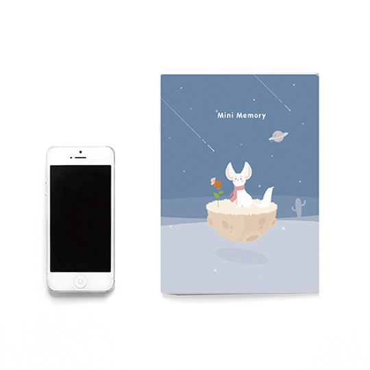 Тетрадь Childish Dream / White Fox Тетрадь Childish Dream / White FoxТетради<br>В чём плюсы:<br> Всего 64 странички.<br> Страницы в крупную линейку. <br> Идеальна для учебных или творческих записей - и поднимет настроение даже во время очень скучного урока или долгой лекции. <br> Листы надежно прошиты скрепками. <br>Размер (ВхШхГ): 12,5 x 17,3 см<br>Материал: бумага.<br><br>Дизайн: White Fox<br>Вес г: 65
