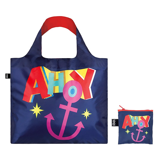Сумка-авоська компактная Nautical / Ahoy Сумка-авоська компактная Nautical / AhoyСкладные сумки, авоськи, органайзеры<br>Сумка-авоська с красивым и забавным принтом, которая, к тому же, умеет сворачиваться в очень компактный квадратик. С ней можно смело ходить в продуктовые магазины или носить в ней сменную обувь. Забудь о пакете с пакетами в углу на кухне!<br><br>В чём плюсы:<br> Складывается в компактный чехольчик на молнии, который можно положить в карман, сумку или чемодан.<br> В разложенном виде внутри сумки есть небольшой кармашек, куда можно убрать чехольчик, чтобы он не потерялся, а также другие мелкие вещи (ключи, мел...<br><br>Дизайн: Ahoy<br>Вес г: 58