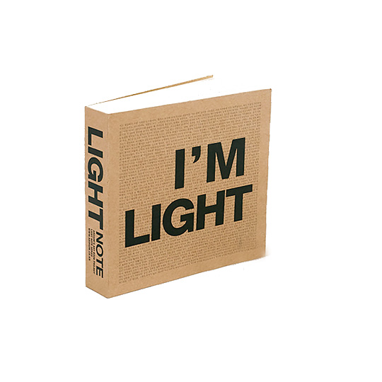 Блокнот I Am Light Mini Блокнот I Am Light MiniНелинованные<br>В чём плюсы:<br> Блокнот для записей важных дел и заметок.<br> При необходимости, листочек с заметкой с легкостью отрывается.<br> Стильный крафтовый дизайн обложки не даст тебе забыть посмотреть на него, и ты не пропустишь важное дело.<br> Благодаря прочной склейке по корешку, блок можно раскрывать на 180 градусов.<br> Храни такой блок в сумочке, и тебя никогда не застанут врасплох вопросом у тебя есть листочек? :)<br>Размер (ВхШхГ): 12 х 12 х 25 см.<br>Материал: бумага.<br><br>Вес г: 10