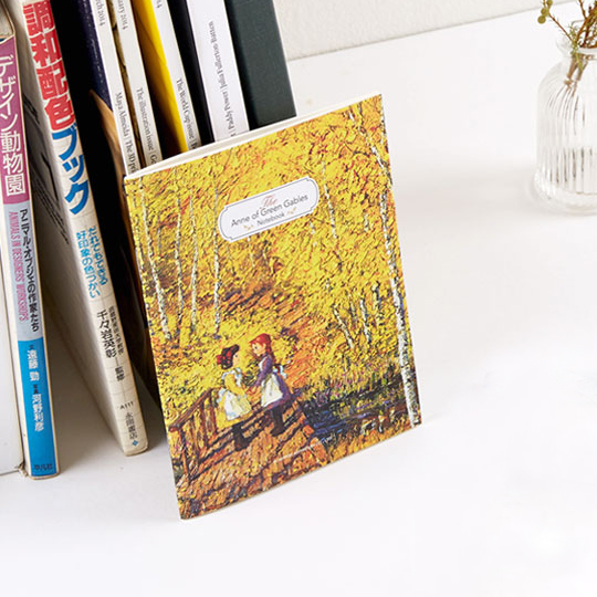 Тетрадь Ann Green Mini / Autumn Тетрадь Ann Green Mini / AutumnТетради<br>В чём плюсы:<br> Всего 64 странички.<br> Страницы в крупную линейку.<br> Идеальна для учебных или творческих записей - и поднимет настроение даже во время очень скучного урока или долгой лекции.<br> Листы надежно прошиты скрепками.<br><br>Размер: 14 х 10,5 см.<br>Материал: бумага.<br><br>Дизайн: Autumn<br>Вес г: 45
