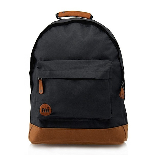 Рюкзак Classic Colours / Black Рюкзак Classic Colours / BlackРюкзаки<br>Mi-Pac это классические рюкзаки креативного английского бренда, выполненные из прочных материалов и оригинальных тканей с яркими дизайнерскими принтами. <br>Они легко вмещают в себя формат A4 и идеально подходят для учёбы, работы и путешествий!<br><br>В чём плюсы:<br> Изготовлен из прочного материала с водонепроницаемой пропиткой.<br> Внутри:<br>- вместительное основное отделение<br>- карман для планшета или ноутбука средних размеров<br>- небольшой кармашек для мелочей<br> Снаружи удобный карман на молнии.<br> Рюкзак н...<br><br>Цвет: Black<br>Вес г: 451