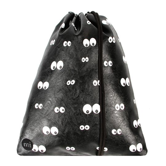 Рюкзак-мешок Eyes - Black Рюкзак-мешок Eyes - BlackРюкзаки<br>Mi-Pac создали отличную альтернативу рюкзаку! Пригодится для поездок за город и путешествий, а также незаменим тем, кто посещает спортзал или просто любит долгие пешие прогулки. <br><br>В чём плюсы:<br> Внутри: <br>- вместительное основное отделение <br>- небольшой кармашек для мелочей<br> Сделан из качественной искусственной кожи.<br> Снаружи удобный карман на молнии.<br> Предусмотрено специальное колечко, на которое можно прикрепить ключи или повесить за него в раздевалке.<br> Рюкзак надежно закрывается с помощью...<br><br>Вес г: 366