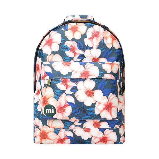 Рюкзак Midnight Garden - Navy Multi Рюкзак Midnight Garden - Navy MultiРюкзаки<br>Mi-Pac это классические рюкзаки креативного английского бренда, выполненные из прочных материалов и оригинальных тканей с яркими дизайнерскими принтами. Они легко вмещают в себя формат A4 и идеально подходят для учёбы, работы и путешествий!<br><br>В чём плюсы:<br> Объем 17 литров.<br> Внутри: <br>- вместительное основное отделение; <br>- карман для планшета или ноутбука средних размеров;<br>- небольшой кармашек для мелочей;<br> Снаружи удобный карман на молнии.<br> Рюкзак надежно закрывается на молнию с двумя собачка...<br><br>Вес г: 647