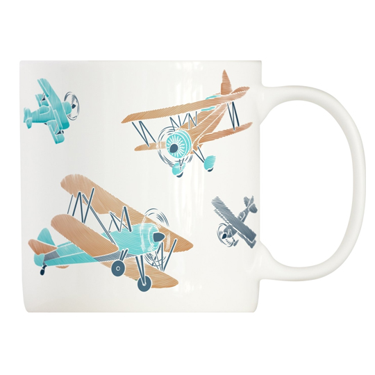 Кружка фарфоровая Biplane 600 мл Кружка фарфоровая Biplane 600 млЧашки, кружки<br>Ни один любитель чая не сможет устоять перед этой очаровательной чашечкой! С ней каждое утро будет бодрым, а настроение в течении всего дня - прекрасным. <br><br><br>В чём плюсы:<br> Объем кружки - 600 мл.<br> Сделана из английского костяного фарфора. <br> Можно мыть в посудомоечной машине<br> Подходит для микроволновой печи. <br> Удобная форма и ручка. <br><br>Материал: фарфор.<br><br>Вес г: 390