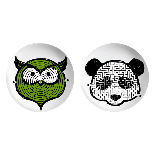 Тарелки Animals / Owl and Panda, набор 2 шт Тарелки Animals / Owl and Panda, набор 2 штТарелки, пиалы, миски<br>В чём плюсы:<br> В наборе 2 тарелки.<br> У каждой тарелки свой дизайн.<br> Выполнены из качественной керамики.<br> Стильный и весёлый дизайн с лабиринтом не даст оторваться от тарелки даже после обеда.<br> Лабиринт настоящий, его можно пройти. Мы проверяли :)<br><br>Размер (ВхШхГ): диаметр - 24 см.<br>Материал: керамика.<br><br>Дизайн: Owl and Panda, набор 2 шт<br>Вес г: 1245