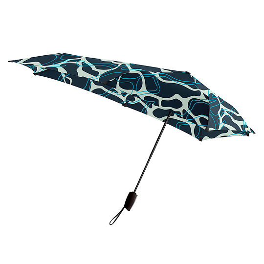 Зонт складной Senz Stormy water Зонт складной Senz Stormy waterСкладные<br>Инновационный противоштормовый зонт, выдерживающий любую непогоду. Форма купола продумана так, что ты легко и быстро найдешь самое удобное положение на ветру без паники и без борьбы со стихией. Закрывает спину от дождя. Благодаря своей усовершенствованной конструкции, зонт не выворачивается наизнанку даже при сильном ветре :) Протестировано в аэротрубе!<br><br>В чём плюсы:<br> В комплекте с зонтом прочный чехол из плотной ткани с ручкой для переноски.<br> Зонт выдерживает порывы ветра до 80 кмч! Благодаря т...<br><br>Вес г: 406