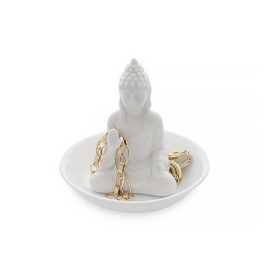 Подставка для колец Buddha Подставка для колец BuddhaДля украшений<br>Фигурка спокойного Будды для твоих украшений! Пусть любимые брошки-сережки и бусы-браслеты будут красиво организованы.<br><br><br>В чём плюсы:<br> На голову Будды удобно нанизывать кольца, поддон подходит для хранения любых украшений. <br> Всевозможные брошки, кулоны и прочие украшения помассивнее можно сложить в подставку-поднос, где и располагается Будда.<br> В качестве материала изготовления использована высококачественная керамика.<br><br>Размер: 10 х 9,5 х 10 см.Материал: керамика.<br><br>Вес г: 187