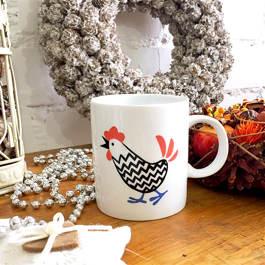 Кружка Cockerel Кружка CockerelЧашки, кружки<br>Ни один любитель чая не сможет устоять перед этой чудесной чашкой! Особенно сейчас, когда наступает новый год Огненного Петуха. С ней каждое утро (даже первого января) будет бодрым, а настроение - прекрасным. <br><br><br>В чём плюсы:<br> Объем кружки - 300 мл.<br> Яркий петушок украшает лицевую часть чашечки.<br> Сделана из прочного костяного фарфора. <br> Можно мыть в посудомоечной машине и использовать в микроволновой печи. <br> Удобная форма и ручка.<br> Приятный подарок близким на новый год :)<br><br><br>Материал: фарфо...<br><br>Вес г: 328