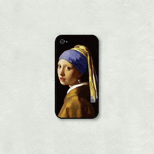 Чехол для телефона Girl with a Pearl Earring - iPhone 5,5S,SE Чехол для телефона Girl with a Pearl Earring - iPhone 5,5S,SEЧехлы для iPhone 5 / 5s / SE<br>Любишь быть оригинальным? Теперь есть отличная возможность выразить себя в выборе нестандартного чехла для iPhone.<br>Он с легкостью отразит твое сегодняшнее настроение, а благодаря широкой линейке дизайнов каждый найдет себе что-то по душе!<br><br><br>В чём плюсы:<br> Чехол с репродукцией картины Яна Вермеера Девушка с жемчужной серёжкой.<br> Твой гаджет точно не останется незамеченным.<br> Прорезиненные края не позволят телефону внезапно выскользнуть рук.<br> Невероятно приятный на ощупь.<br> Есть доступ ко всем нео...<br><br>Вес г: 28