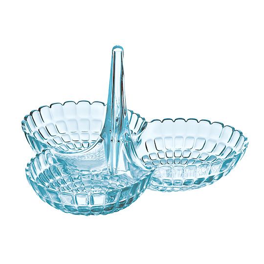 Менажница Tiffany / Голубой Менажница Tiffany / ГолубойТарелки, пиалы, миски<br>На наших современных кухнях очень важен утонченный стиль и грамотный дизайн. Оригинальная менажница - это то, что поможет сделать её изысканной и неповторимой. Она произведение искусства, а еда и закуски в ней смотрится просто потрясающе! <br><br>В чём плюсы:<br> Менажница представляет собой три одинаковых по размеру чаши, соединенных посередине вертикальной удобной ручкой.<br> Её можно использовать для подачи снеков, легких закусок, орехов и сладостей.<br> Дизайн менажницы отличается оригинальной рельефной ф...<br><br>Цвет: Голубой<br>Вес г: 472