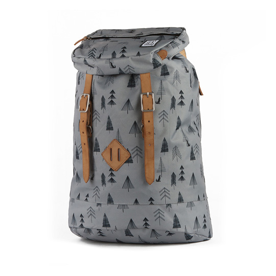 Рюкзак The Pack Society Premium / Grey Tree Рюкзак The Pack Society Premium / Grey Tree3000 - 5000 р.<br>Удобный и вместительный рюкзак подойдет как для коротких прогулок, так и для выездов за город. Он заботливо будет хранить твой ноутбук, все необходимые вещи и приятные мелочи, которые понадобятся тебе в дороге.<br>А благодаря мягким лямкам спина не почувствует усталости!<br><br><br>В чём плюсы:<br> Объем рюкзака 16 л.<br> Выполнен из прочной ткани с водоотталкивающей обработкой.<br> Вместительное основное отделение с клапаном на двух регулируемых ремешках.<br> У рюкзака очень много кармашков - всем мелочам найдется ...<br><br>Дизайн: Grey Tree<br>Вес г: 662