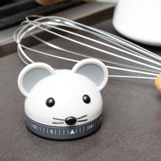 Таймер кухонный Mouse Таймер кухонный MouseФормы для приготовления, инструменты<br>В чём плюсы:<br> Позволяет отмерить время до 60 минут. <br> Стальной механизм. <br> Чтобы завести его, сначала поверни голову мыши от нуля до максимума, затем обратно, выставляя нужное время.<br> Четко тикает и громко звенит.<br>Размер (ВхШхГ): 5 х 6 х 6 см.<br>Материал: пластик, металл.<br><br>Вес г: 89