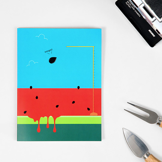 Тетрадь Watermelon Adventure / Jump Тетрадь Watermelon Adventure / JumpТетради<br>В чём плюсы:<br> В тетради всего 64 странички.<br> Все листы без линовки для твоих творческих порывов.<br> Идеальна для учебных записей и поднимет настроение даже во время очень скучного урока или долгой лекции. <br> Переплет прошит прочными нитками.<br> Арбузная семечка собирается освежиться в бассейне из мякоти арбуза - и это только начало истории!<br>Размер (ВхШхГ): 20 x 15 см.<br>Материал: бумага.<br><br>Дизайн: Jump<br>Вес г: 5