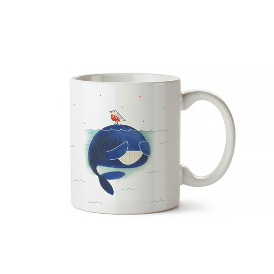 Кружка Seagull and Whale Кружка Seagull and WhaleЧашки, кружки<br>Ни один любитель чая не сможет устоять перед этой очаровательной чашечкой! С ней каждое утро будет бодрым, а настроение в течении всего дня - прекрасным. <br><br><br>В чём плюсы:<br> Объем кружки - 330 мл.<br> Сделана из прочного фарфора. <br> Можно мыть в посудомоечной машине<br> Подходит для микроволновой печи. <br> Удобная форма и ручка. <br><br>Размер: диаметр донышка - 8 см; высота - 9,5 см.<br>Материал: фарфор.<br><br>Вес г: 335