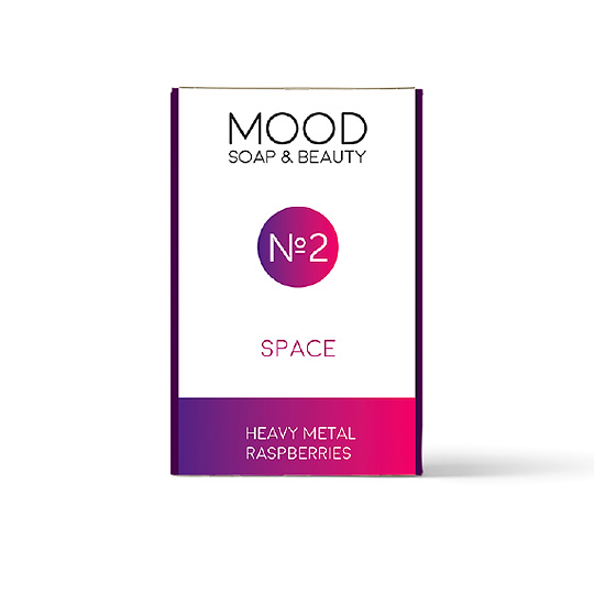 Мыло Good mood / Space Мыло Good mood / SpaceМыло, гели для душа и соли для ванн<br>Научная фантастика - в чистом виде. Ароматы Настроения №2, заставит тебя - трепетать и без устали повторять: MOOD, ты просто - космос!<br><br><br>В чём плюсы:<br> Натуральное мыло с космическим ароматом малины.<br> Мыло не содержит SLS и парабенов, а значит совершенно безвредно для кожи.<br> Хорошо пенится и оставляет на чистых руках приятных ненавязчивый аромат.<br> Ванная комната больше не нуждается в ароматизаторе!<br> Запаковано в приятную картонную коробочку.<br><br><br>Материал: натуральное мыло.<br><br>Вкус: Space<br>Вес г: 104