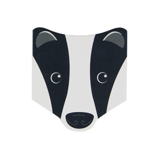 Тетрадь Woodland Animals / Badger Тетрадь Woodland Animals / BadgerНелинованные<br>В чём плюсы:<br> Маленький блокнот для твоих важных заметок.<br> При необходимости, листочек с заметкой с легкостью отрывается.<br> Умилительный дизайн в виде мордочки лесного зверя будет поднимать тебе настроение каждый день.<br><br><br>Размер: 12 х 11 х 0,5 см.<br>Материал: бумага.<br><br>Дизайн: Badger<br>Вес г: 42