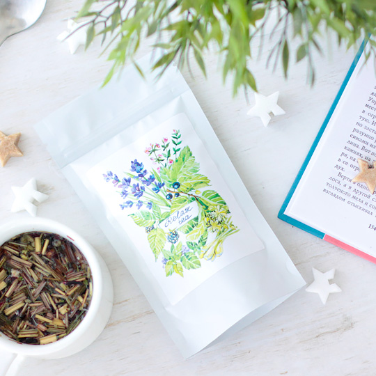 Чай Tea In White / Relax Чай Tea In White / RelaxКофе и чай<br>Достаточно закрыть глаза и вдохнуть свежезаваренного травяного чая, чтобы в мечтах перенестись на просторный летний луг с высокой колосящейся травой и журчащей вдалеке речкой.<br><br><br>В чём плюсы:<br> Натуральный травяной чай ручной работы.<br> Природные компоненты в составе помогают укреплять иммунитет и поднимают настроение в течении дня.<br> Вкус чая такой же, как у бабушки в деревне. Или даже лучше!<br> Запакован в водонепроницаемый zip-пакет с цветочным рисунком.<br>Вес: 50 г.<br>Состав: лаванда, лемонграсс, м...<br><br>Вкус: Relax<br>Вес г: 50