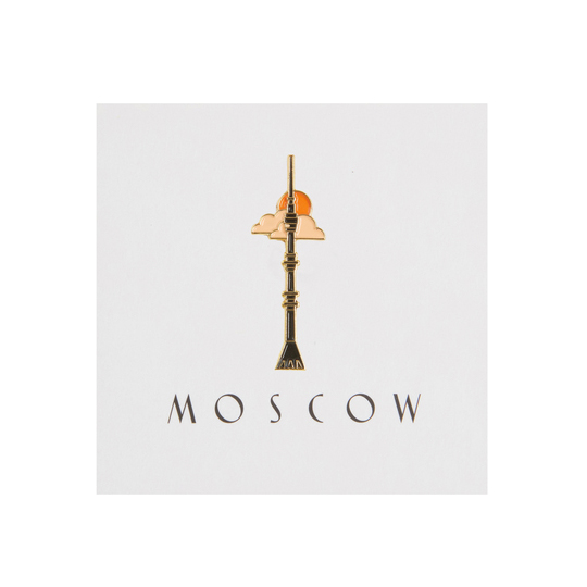 Брошь Москва - Останкинская башня Брошь Москва - Останкинская башняБижутерия<br>Маленькая и оригинальная брошка, которую хочется прикрепить сразу на рюкзак, пиджак, пенал, футболку, да куда угодно! <br><br>В чём плюсы:<br> Небольшая брошка, которая отлично дополнит повседневный образ.<br> Крепится с помощью надежной металлической застежки.<br> Легкая как пёрышко!<br><br><br>Материал: металл.<br><br>Вес г: 2