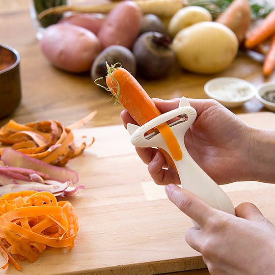 Нож для чистки овощей 'CatPeeler'