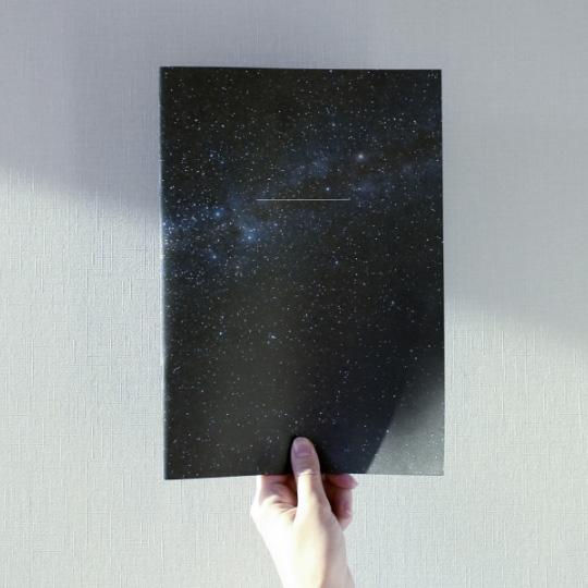 Тетрадь 'Calligraphy' с цветными страницами / Universe
