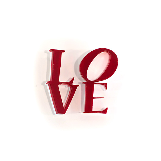 Брошь 'Love'