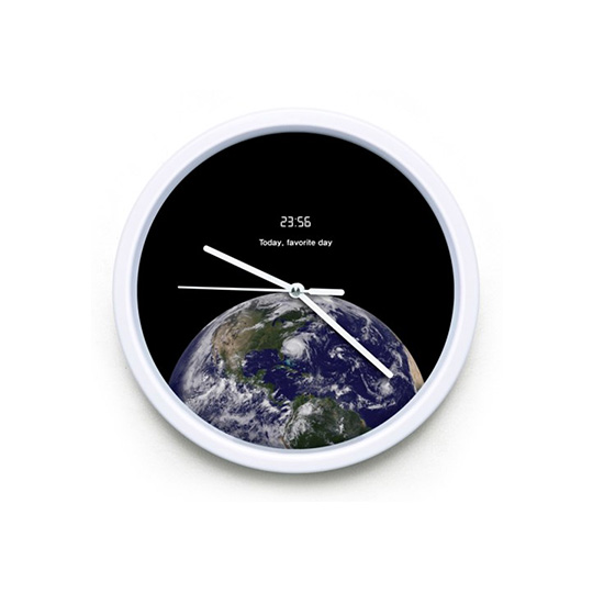 Часы настенные 'Our Universe' / Earth