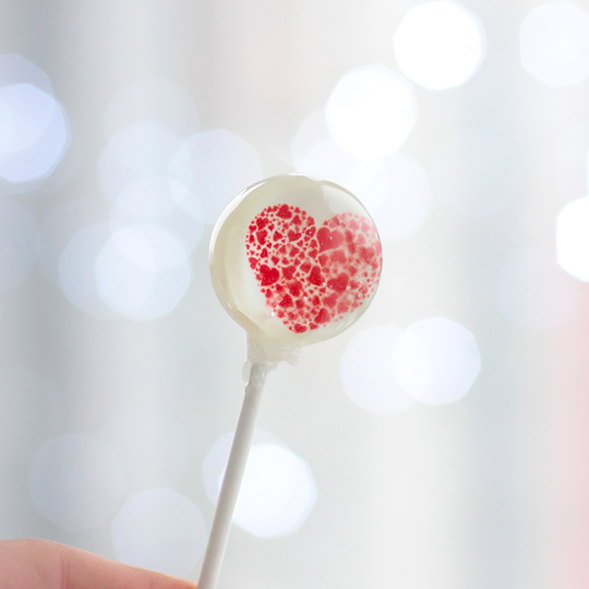 Леденец 'Love' / Red Heart