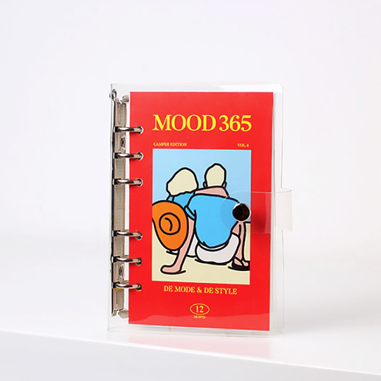 Ежедневник датированный 2018 Mood - Holiday Lover Ежедневник датированный 2018 Mood - Holiday LoverЕжедневники 2018<br>В чём плюсы:<br> Датирован на 2018 год.<br> В ежедневнике 223 странички.<br> Продуман до мелочей и включает в себя:<br>- план на 2018 год с календарем - 2 стр;<br>- планирование по месяцам - 24 стр;<br>- план на неделю - 192 стр;<br>- место для креатива и важный записей в клеточку- 4 стр;<br> У ежедневника плотная обложка, которая поможет ему не потерять вид за целый год использования.<br> Собран на кольцах, что обеспечивает упрощенное добавление страниц при необходимости.<br> Под прозрачной обложкой - яркая страничка, ...<br><br>Вес г: 315