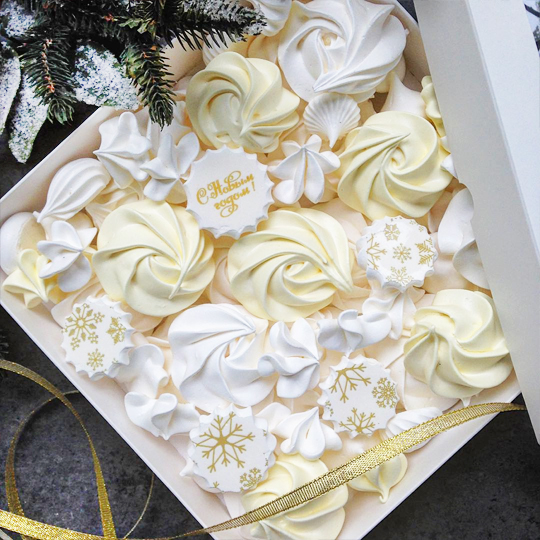 Безе в подарочной коробке 'Gold snowflakes'
