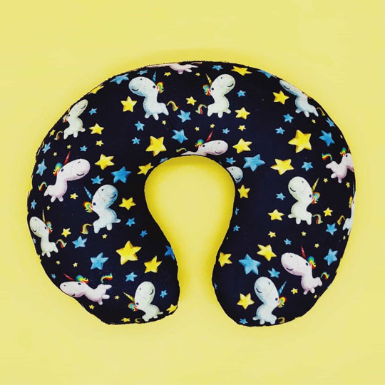 Подушка для путешествий 'Unicorn starry sky'