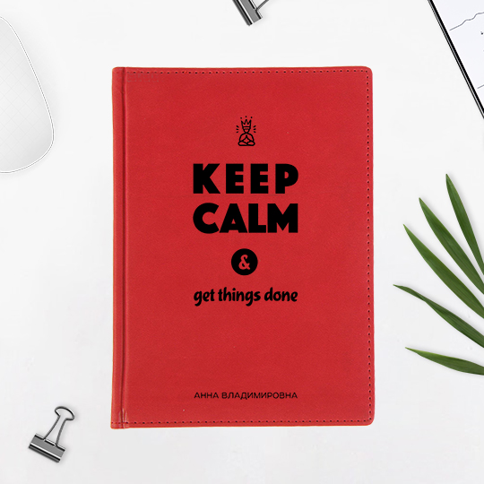 

Ежедневник А5 Velvet 'Keep Calm' с вашей надписью / Красный