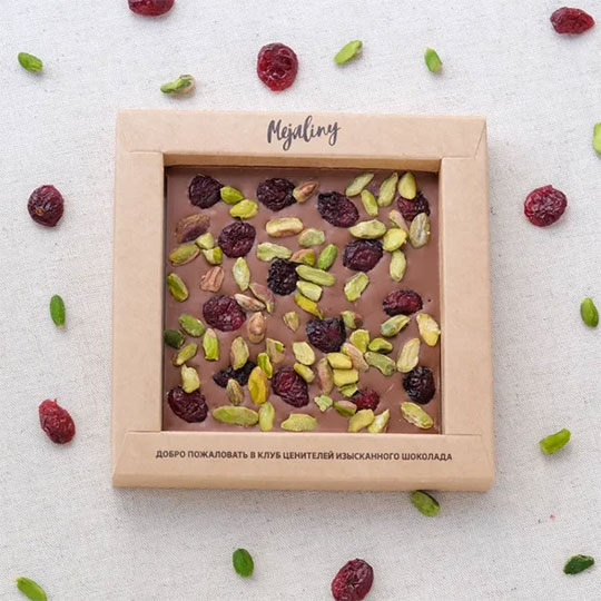 Молочный шоколад 'Natural Sweet' - Фисташка, арахис и клюква