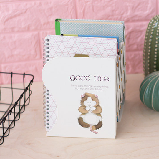 Подставка для книг 'Yoga time with Hamster' / Balanced