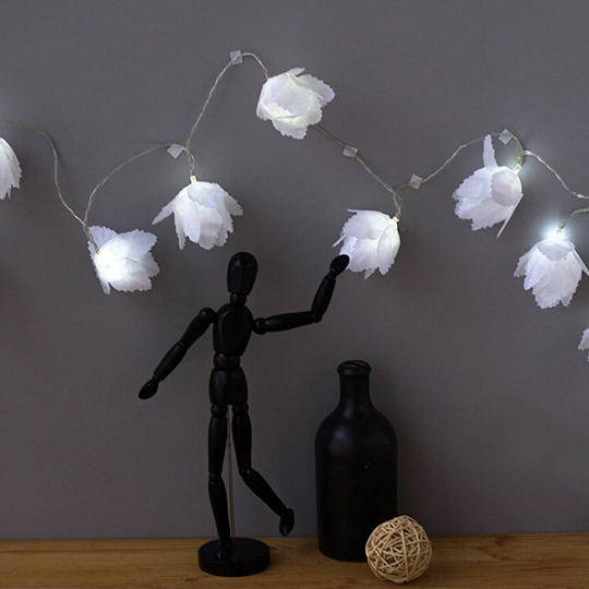 Гирлянда с лампочками 'White flowers'