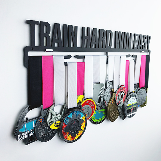Медальница 'Train hard win easy'
