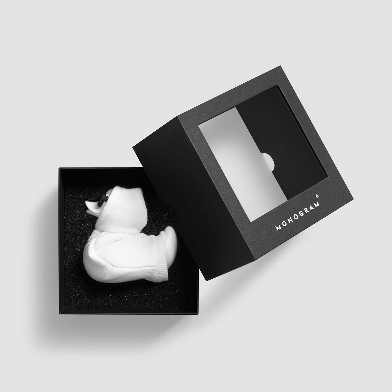 Фигурка 'Cool White Duck'