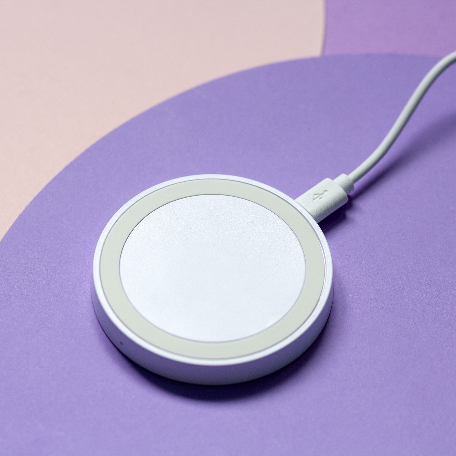 Cтанция для беспроводной зарядки 'Round'