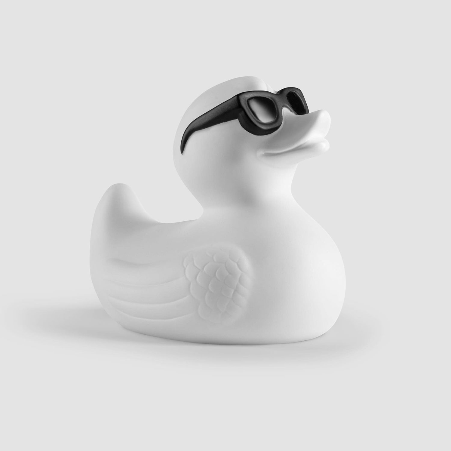Фигурка 'Cool White Duck'