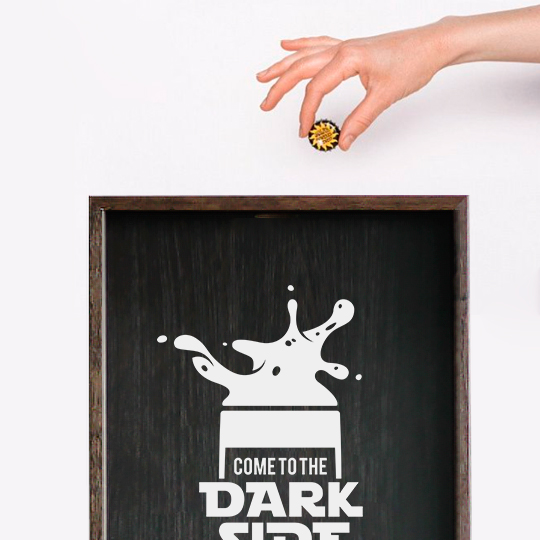 Рамка-копилка для пивных крышек 'Dark side of beer'
