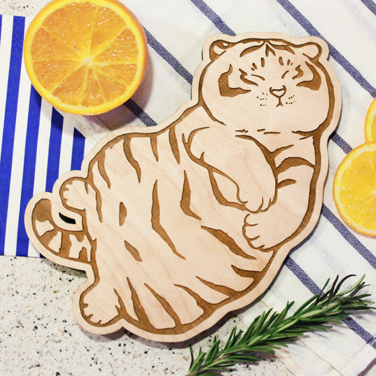 

Доска разделочная 'Tiger' (разные дизайны) / На спине