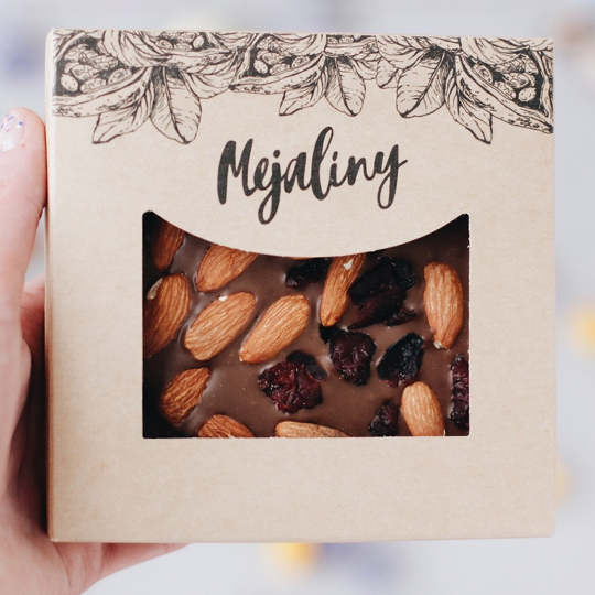 Молочный шоколад 'Natural Sweet' - Миндаль и клюква