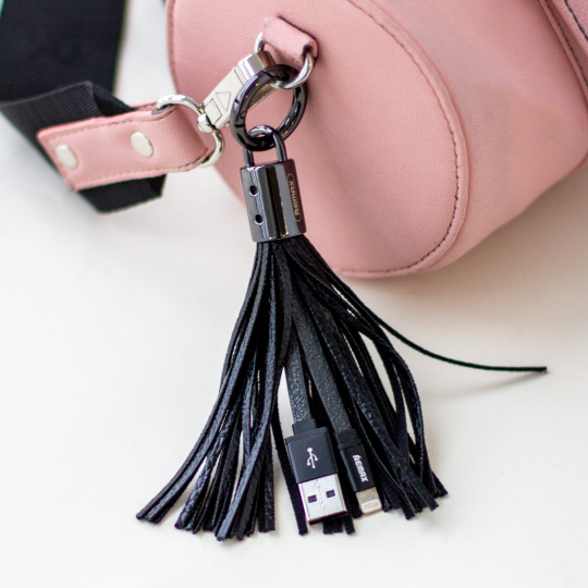 

Кабель USB Lightning с брелком 'Tassels' (разные цвета) / Чёрный