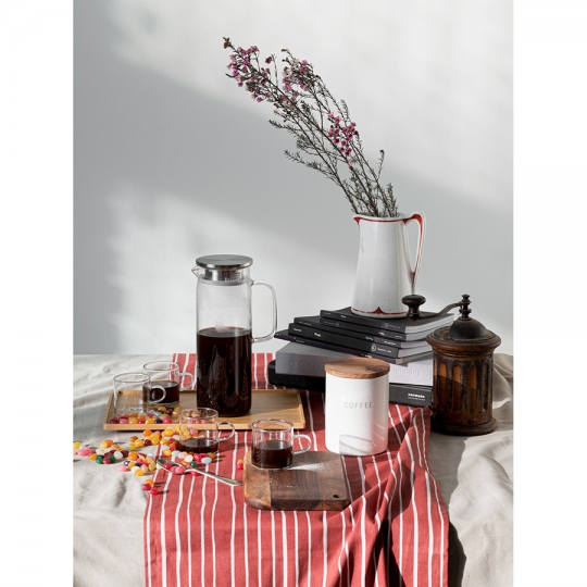 Чайник с чашками на бамбуковом подносе 'Picnic time'